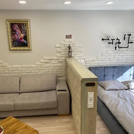 Woodstone Loft *